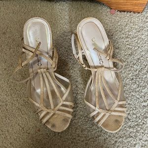 Gold sparkling high heels